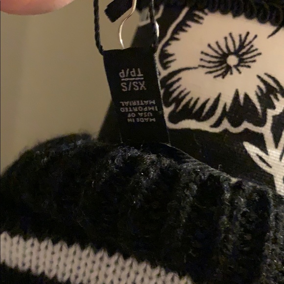 Vest/scarf long knitted black and white - Picture 6 of 6